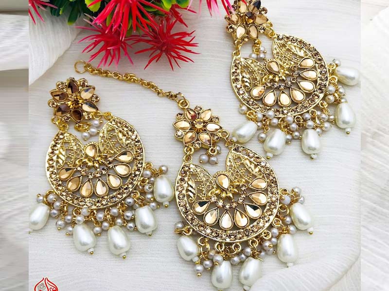 party wear Gajra Earring & Tikka Set For Girls party wear Gajra Earring & Tikka Set For Girls