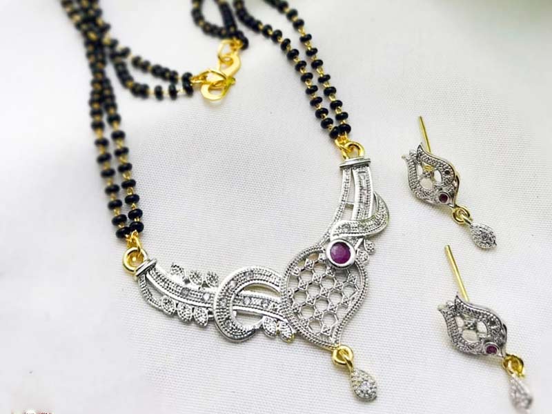 Beautiful Bridal Jewelry Set, Zircon Necklace and Earrings Set Beautiful Bridal Jewelry Set, Zircon Necklace and Earrings Set