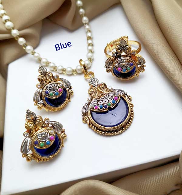 Egyptian Style Necklace Choker 14K Gold Italy - Ruby Lane