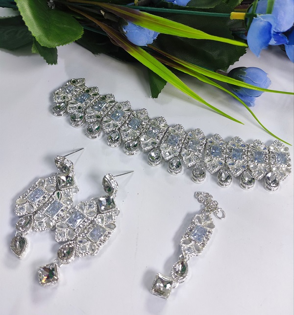 Chocker Necklace Set