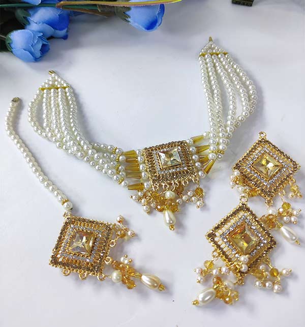 Pearls Handmade Rani Choker Necklace Set Pearls Handmade Rani Choker Necklace Set