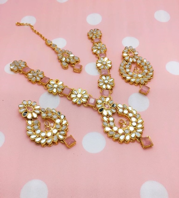 Pink Kundan Necklace Party Jewelry Set with Earrings and Matha Patti (ZV:5490) Pink Kundan Necklace Party Jewelry Set with Earrings and Matha Patti (ZV:5490)