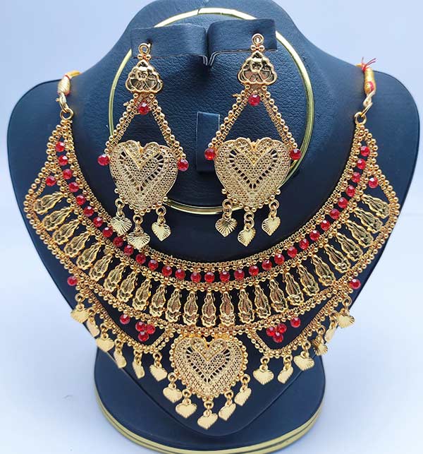 Amazing Gold Plated Necklace Set