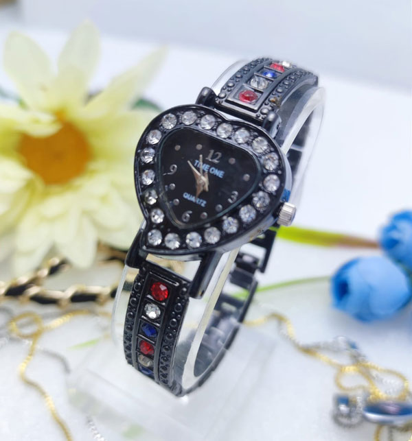 Beautiful Black Heart Shape Jewelry Watch for Women (ZV:16303) Beautiful Black Heart Shape Jewelry Watch for Women (ZV:16303)