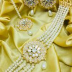 White Pearl Choker Necklace Jewelry Set with Earrings and Matha Patti (ZV:19036)