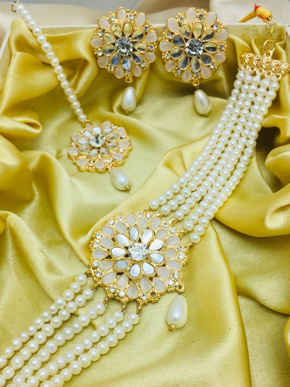 White Pearl Choker Necklace Jewelry Set with Earrings and Matha Patti (ZV:19036)