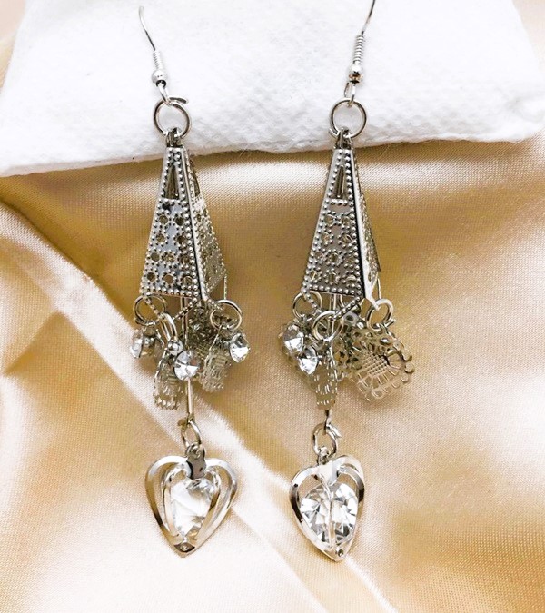 Elegant Silver Heart Shape Long Earring (ZV:20546)