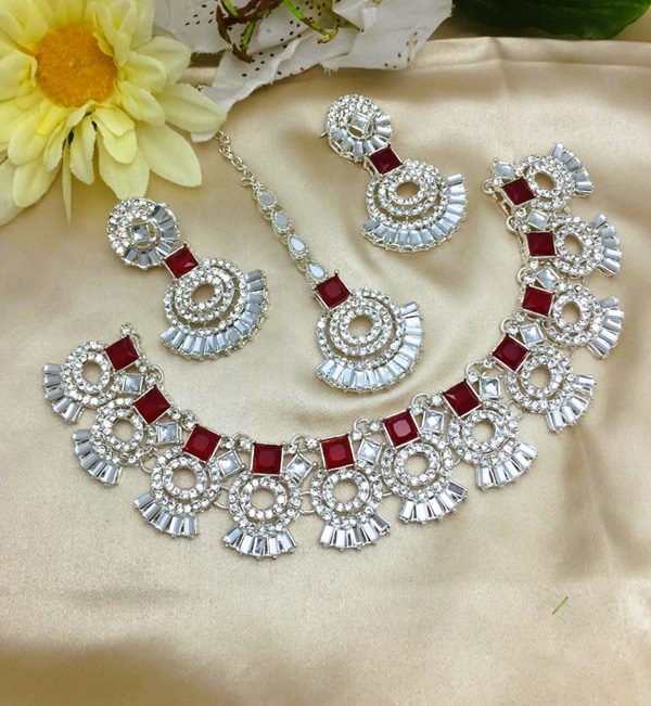 Silver Maroon Zircon Mirror Necklace Jewelry Set with Earrings and Teeka (ZV:21280) Silver Maroon Zircon Mirror Necklace Jewelry Set with Earrings and Teeka (ZV:21280)