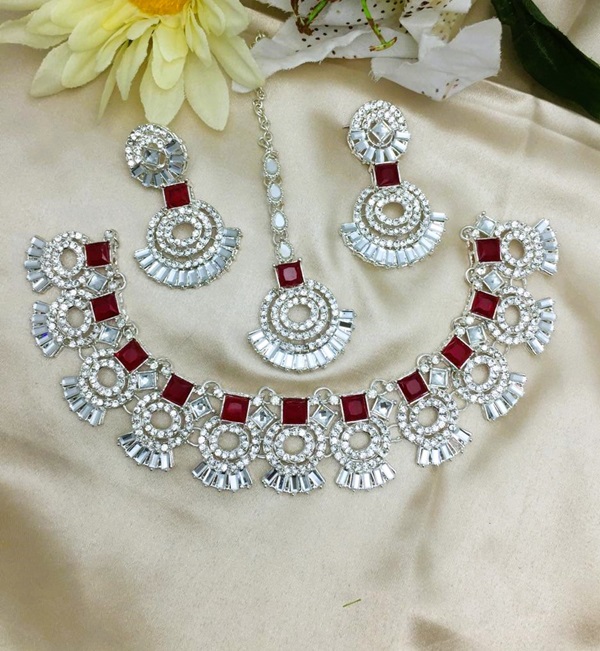 Silver Maroon Zircon Mirror Necklace Jewelry Set with Earrings and Teeka (ZV:21280) Silver Maroon Zircon Mirror Necklace Jewelry Set with Earrings and Teeka (ZV:21280)