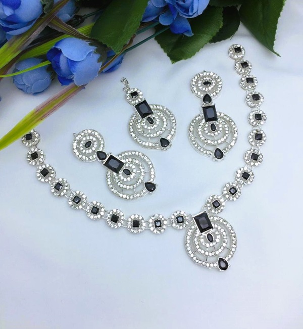Silver Black Zircon Stone Necklace Jewelry Set with Earrings and Bindia (ZV:21235)
