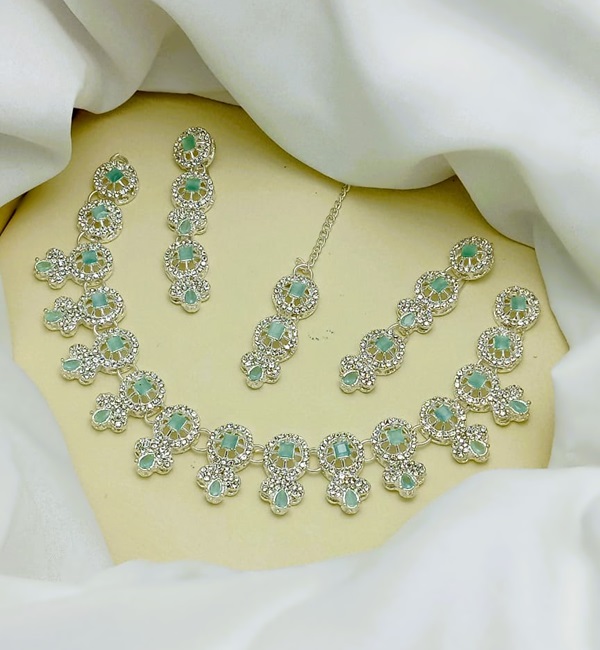 Trending Silver Ferozi Zircon Necklace Set With Earrings and Teeka (ZV:23607)