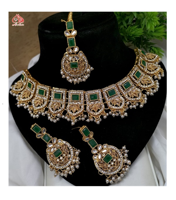 tylish Fashion Gajra Choker Necklace Set Best for Gifts Quality & Long Lasting Material Artificial High-Quality Stylish Excellent Finishing Quality Latest Style No Side Effects Groom Your Personality Occasions: Party / Wedding / Anniversary / Engagement/ Daily Wearing/ Gifts etc.
