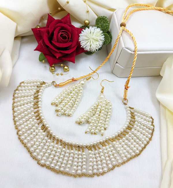 Stylish Red Crystal Moti Choker Necklace Set with Earrings (ZV:26611)