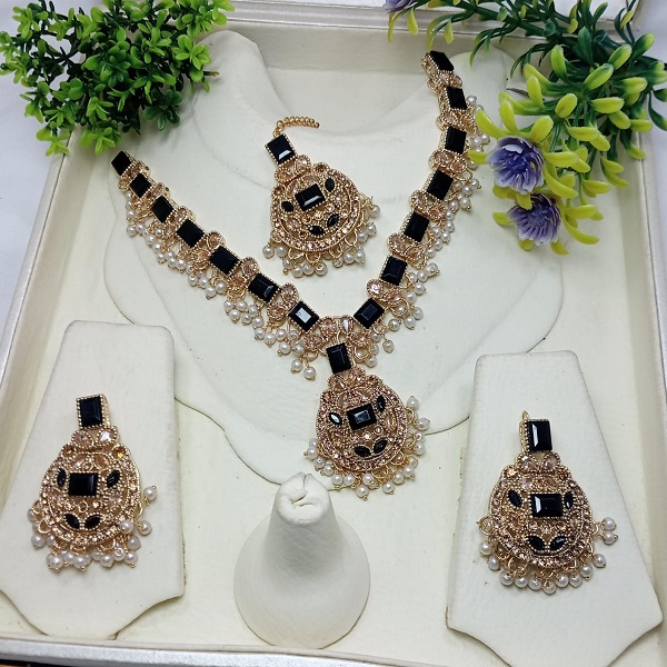 Beautiful Zircon Stone Necklace Set with Earrings and Tikka (ZV:27712) Beautiful Zircon Stone Necklace Set with Earrings and Tikka (ZV:27712)