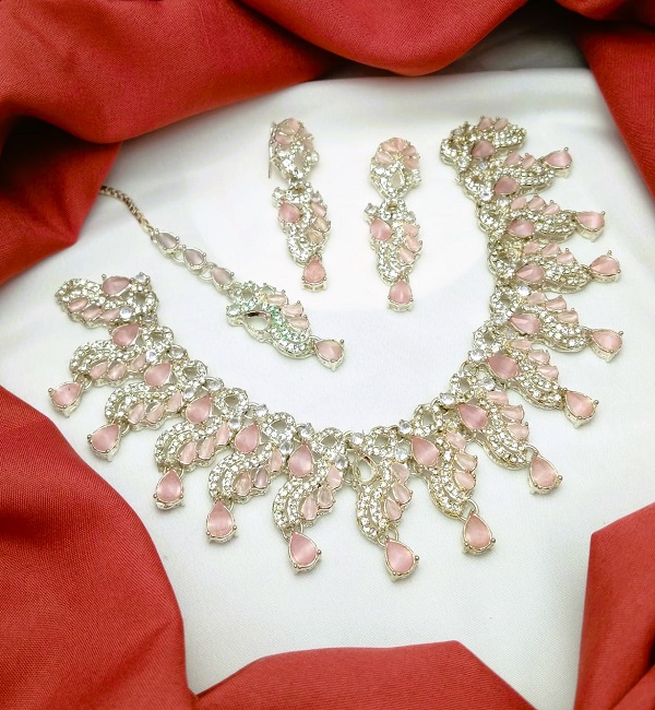 Elegant Indian Silver Zircon Necklace Set With Earrings and Bindia (ZV:27757) Elegant Indian Silver Zircon Necklace Set With Earrings and Bindia (ZV:27757)