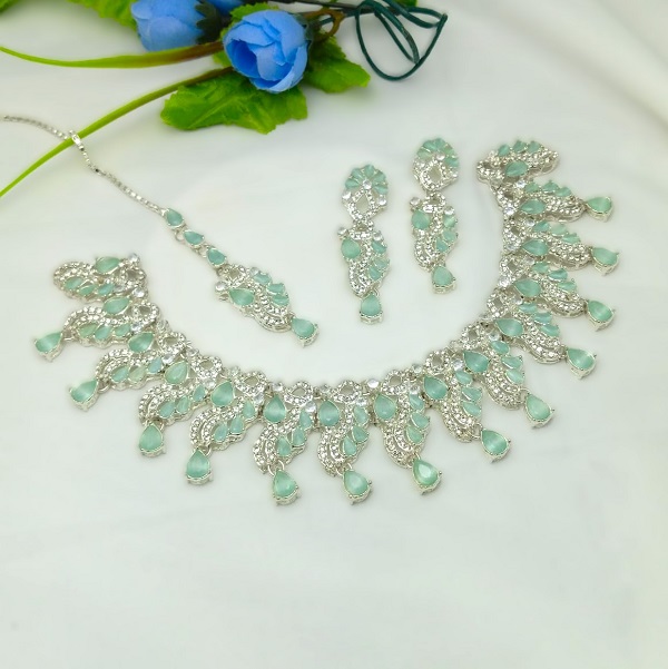 Elegant Indian Silver Zircon Necklace Set With Earrings and Bindia (ZV:27757) Elegant Indian Silver Zircon Necklace Set With Earrings and Bindia (ZV:27757)