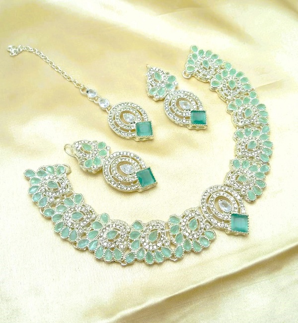 Silver Sea Green Party Zircon Necklace Set With Earrings and Teeka (ZV:27882) Silver Sea Green Party Zircon Necklace Set With Earrings and Teeka (ZV:27882)