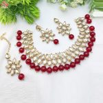 Beautiful Farshiya Kundun Gajra Choker Set With Earrings and Tika (ZV:28421)