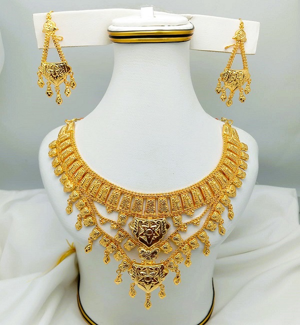 Traditional Gold Plated Bridal Necklace Set with Earrings (ZV:28461) Traditional Gold Plated Bridal Necklace Set with Earrings (ZV:28461)