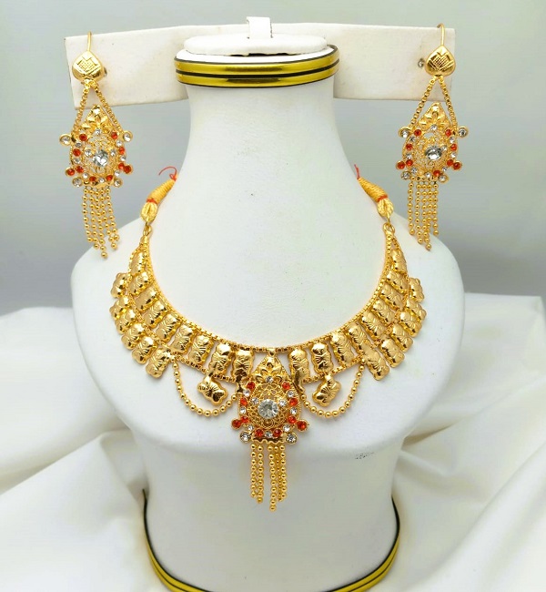 Zircon Gold Plated Necklace Set with Earrings (ZV:28469) Zircon Gold Plated Necklace Set with Earrings (ZV:28469)