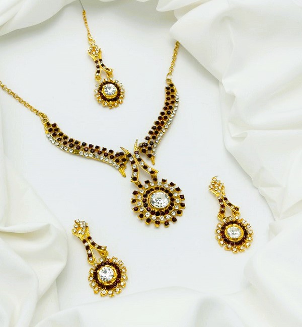 Traditional White and Black Zircon Necklace Set with Earrings & Bindia (ZV:28925)