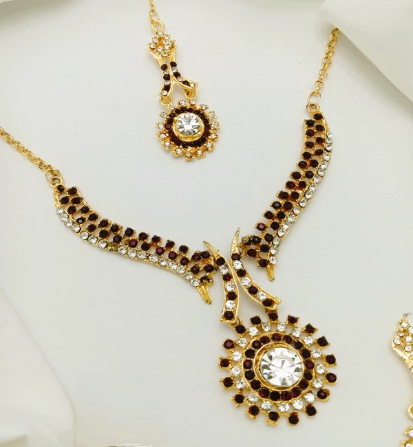 Traditional White and Black Zircon Necklace Set with Earrings & Bindia (ZV:28925)
