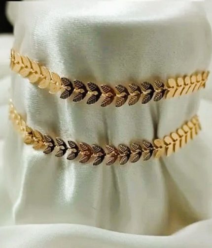 Beautiful Golden Leaf Style Anklet Payal Pair for Feet (ZV:28986)