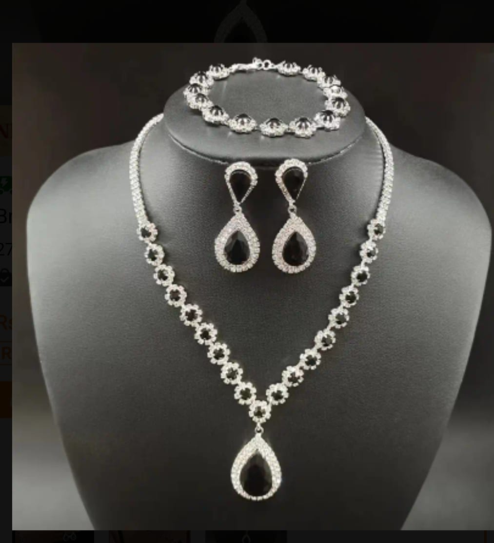 Black Nita Ambani Style Necklace Jewelry Set With Earrings & Bracelet (ZV:29883) Black Nita Ambani Style Necklace Jewelry Set With Earrings & Bracelet (ZV:29883)