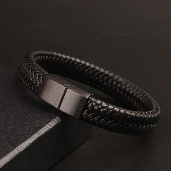 Rope Style Black Leather Bracelet For Men (ZV:30209)