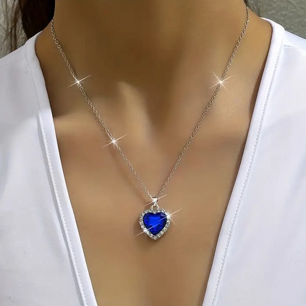 Stylish Heart Shaped Gemstone Pendant Necklaces Set (ZV:30694) Stylish Heart Shaped Gemstone Pendant Necklaces Set (ZV:30694)