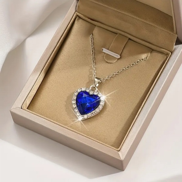 Stylish Heart Shaped Gemstone Pendant Necklaces Set (ZV:30694) Stylish Heart Shaped Gemstone Pendant Necklaces Set (ZV:30694)