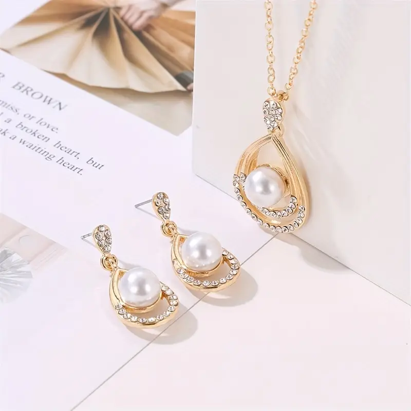 Elegant Faux Pearl Waterdrop 3pcs Pendant Necklace & Earrings Set (ZV:31924)