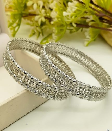 Elegant Silver Plated Textured Bangles Set for Women (ZV:141167)