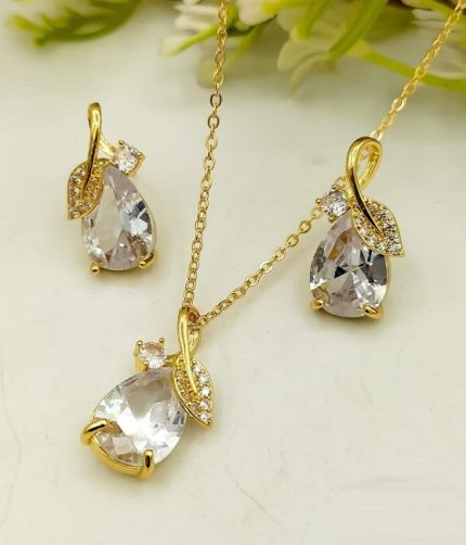 Elegant Gold Plated Teardrop Zircon Pendant Necklace Set with Tops (ZV141174)