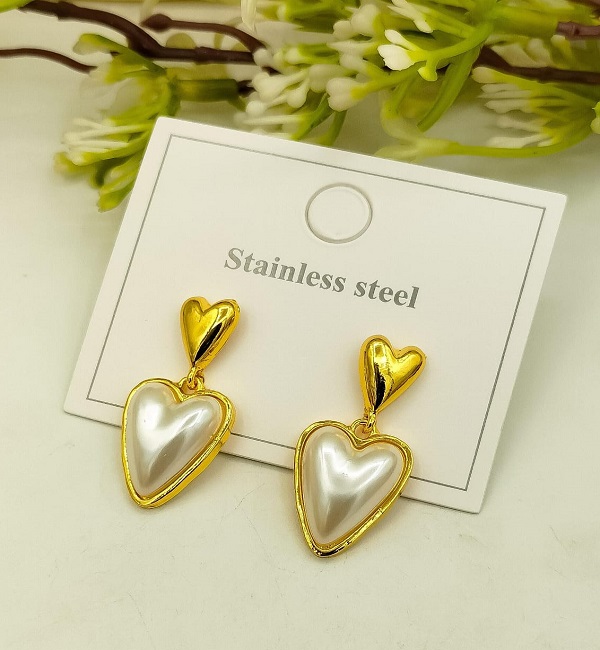 Beautiful Gold Plated Stainless Steel Pearl Heart Drop Earrings (ZV:141189) Beautiful Gold Plated Stainless Steel Pearl Heart Drop Earrings (ZV:141189)
