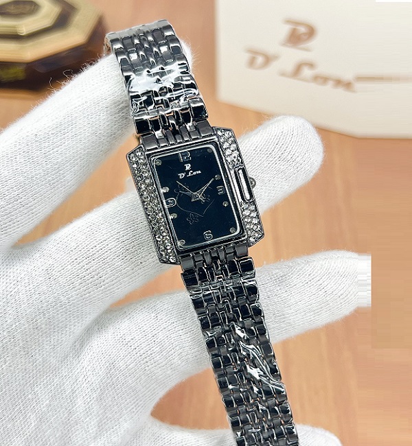 Luxury Rectangular Zircon Black Dial Watch For Women (ZV:141321)