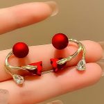 Elegant Red Rose Stud Earrings with Pearl Accent (ZV:141461)
