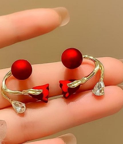 Elegant Red Rose Stud Earrings with Pearl Accent (ZV:141461)