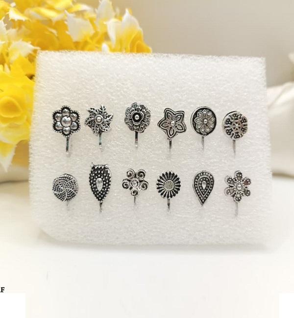 Oxidized Silver Nose Pin Set (ZV:141865) Oxidized Silver Nose Pin Set (ZV:141865)